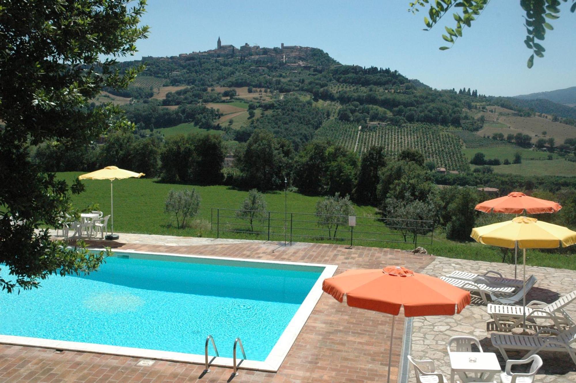 Agriturismo Casale Delle Lucrezie Todi Exteriör bild